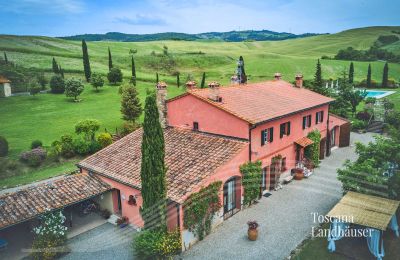 Lantgård till salu Castiglione d'Orcia, Toscana:  RIF 3053 Blick auf Anwesen