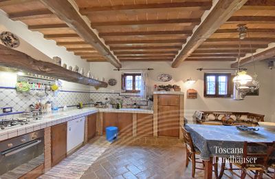 Lantligt hus till salu Marciano della Chiana, Toscana:  RIF 3055 Küche