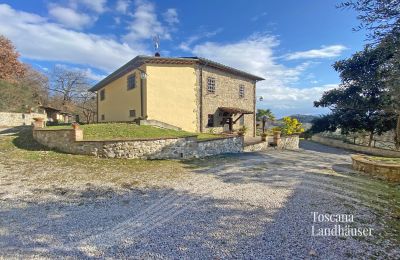 Lantligt hus till salu Marciano della Chiana, Toscana:  RIF 3055 Zufahrt