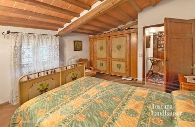 Lantligt hus till salu Marciano della Chiana, Toscana:  RIF 3055 Schlafzimmer 1