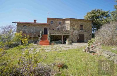 Boerderij te koop 06019 Preggio, Umbria:  Buitenaanzicht