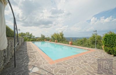 Landsted til salgs 06026 Pietralunga, Umbria, Basseng