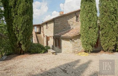 Lantligt hus till salu 06026 Pietralunga, Umbria:  