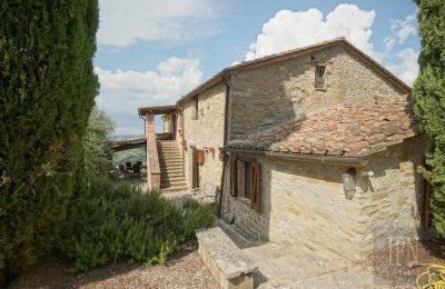 Lantligt hus till salu 06026 Pietralunga, Umbria:  