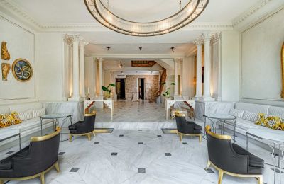 Historische Villa kaufen İstanbul, Tom Tom, Nur-i Ziya Sokak, Eingangshalle