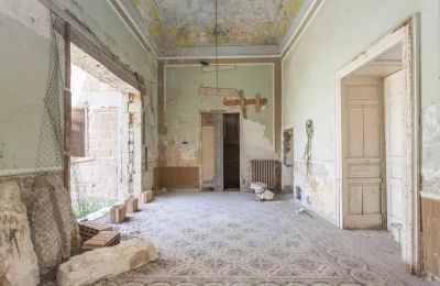 Historische villa te koop Latiano, Puglia:  