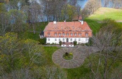 Vastgoed, Landgoed en herenhuis met land in West-Pommeren