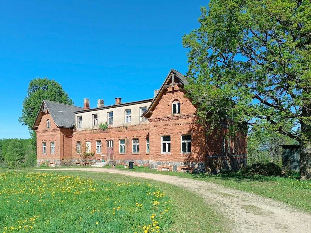 Fotos Gulbēres muiža - Kleines Gutshaus in Lettland