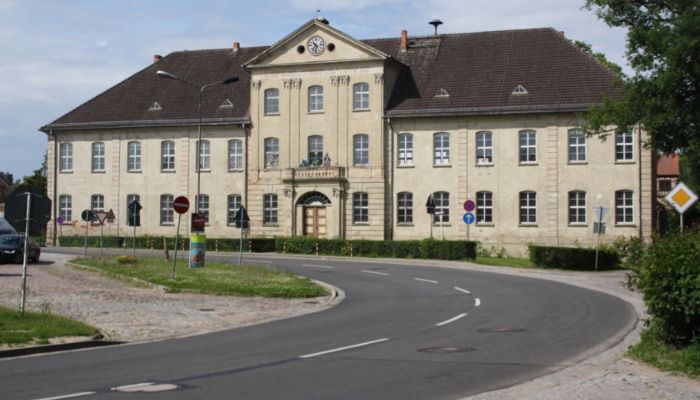 Fotos Schloss Mirow in Mecklenburg-Vorpommern zu verkaufen