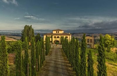 Historisk villa till salu Montaione, Toscana:  Inkörning