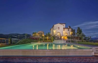 Historische villa te koop Montaione, Toscane:  Zwembad