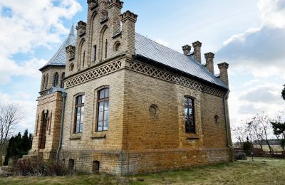 Historisk villa til salg Chmielniki, województwo kujawsko-pomorskie, widok z boku