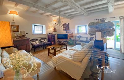 Landhuis te koop Loro Ciuffenna, Toscane:  RIF 3098 Wohnbereich mit Zugang zum Garten