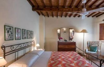 Landhuis te koop Campagnatico, Toscane:  Slaapkamer