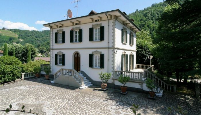 Historisk villa til salg Bagni di Lucca, Toscana,  Italien