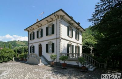 Historische villa te koop Bagni di Lucca, Toscane:  