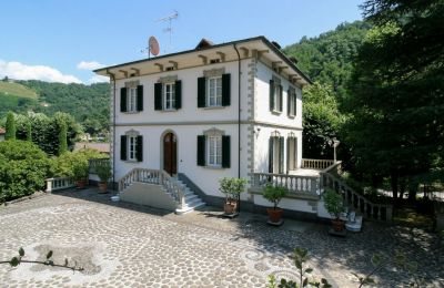 Historisk villa till salu Bagni di Lucca, Toscana:  