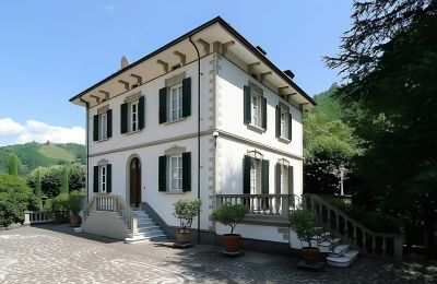 Historisk villa til salgs Bagni di Lucca, Toscana, Bilde 1/7