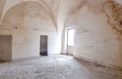 Slott till salu Oria, Puglia:  