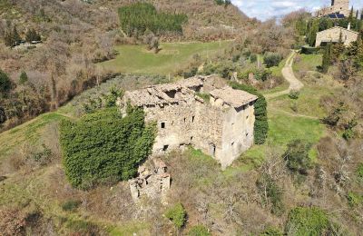 Borg til salg 06026 Pietralunga, Umbria, Dronefoto
