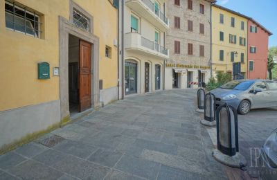 Byhus købe 06019 Umbertide, Piazza 25 Aprile, Umbria:  