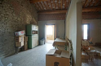 Byhus til salgs 06019 Umbertide, Piazza 25 Aprile, Umbria, Bilde 18/25