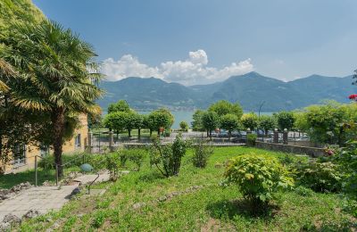 Historische villa te koop Lovere, Lombardije:  Tuin
