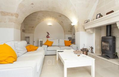 Historische villa te koop Oria, Puglia:  Open haard