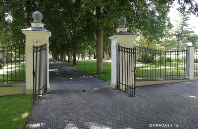 Slot til salg Hlavní město Praha, Indkørsel