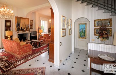 Historische Villa kaufen Lucca, Toskana, Eingangshalle