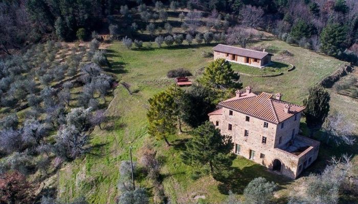 Landhus til salg Rivalto, Toscana,  Italien
