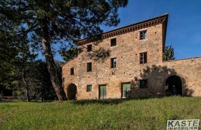 Lantgård till salu Rivalto, Toscana:  Utsikt utifrån