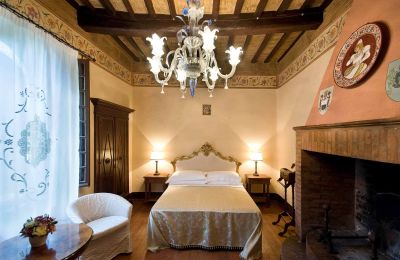 Burg te koop 06053 Deruta, Umbria:  Slaapkamer