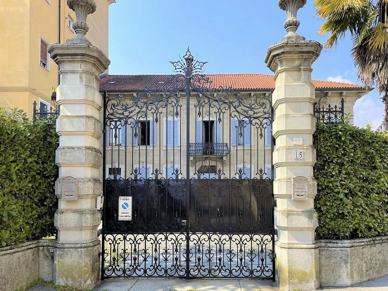 Billeder Statelig villa med central beliggenhed i Verbania-Intra