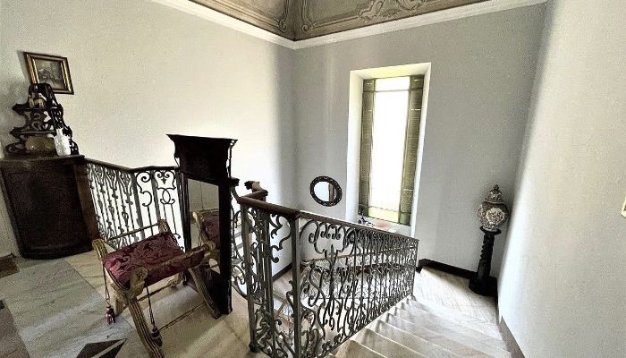 Historisk villa Verbano-Cusio-Ossola, Intra 5