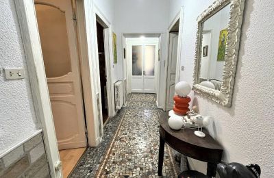 Historisk villa til salg Verbano-Cusio-Ossola, Intra, Piemonte, Gang