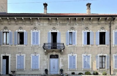 Historisk villa til salgs Verbano-Cusio-Ossola, Intra, Piemonte:  