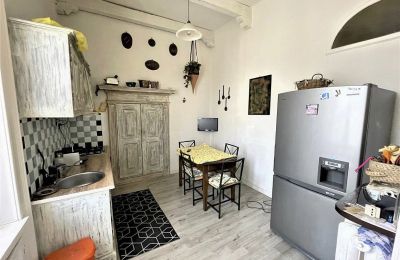 Historisk villa till salu Verbano-Cusio-Ossola, Intra, Piemonte:  Kök