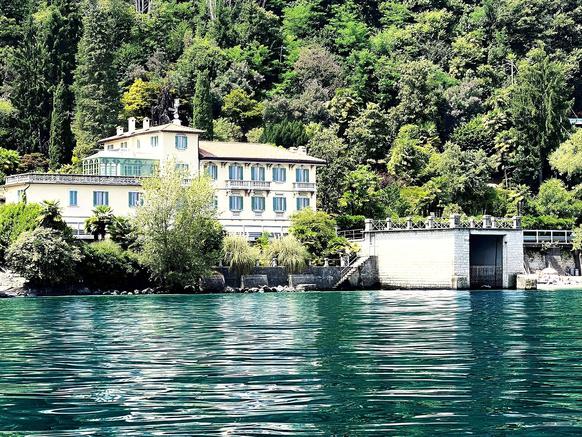 Billeder Eksklusiv karaktervilla med privat strand og bådplads