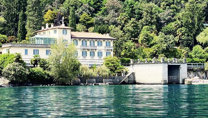 Historisk villa til salg 28824 Oggebbio, Piemonte,  Italien