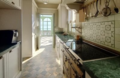Historisk villa til salgs 28824 Oggebbio, Piemonte:  Kjøkken
