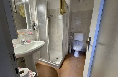 Historische Villa kaufen 28824 Oggebbio, Piemont:  Badezimmer