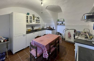 Historisk villa till salu 28824 Oggebbio, Piemonte:  Kök