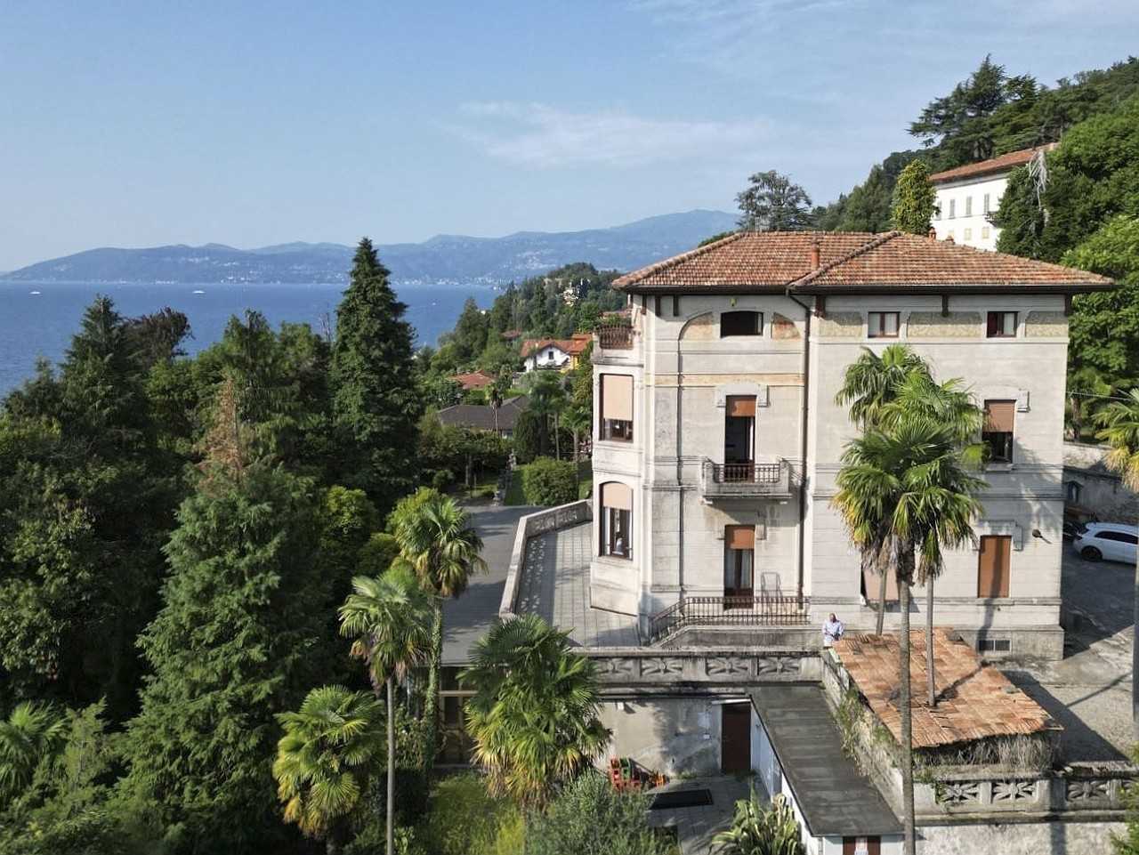 Billeder Art déco villa på bredden af ​​Lake Maggiore i Ghiffa