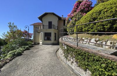 Historisk villa till salu 28010 Nebbiuno, Alto Vergante, Piemonte:  
