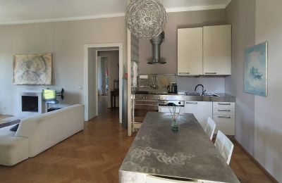 Historisk villa købe 28040 Lesa, Piemonte:  