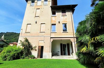 Historisk villa til salgs 28040 Lesa, Piemonte:  