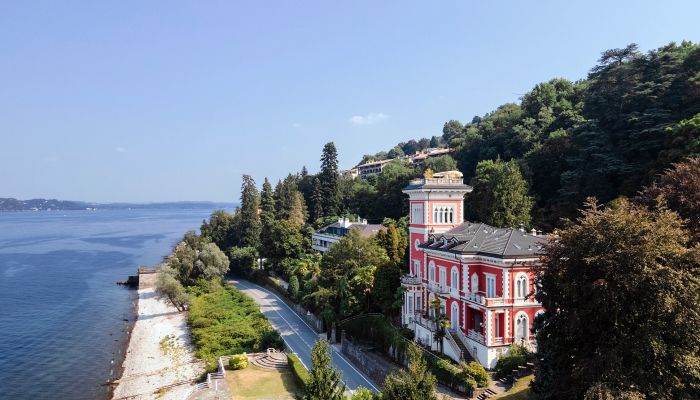 Lejlighed på slot til salg 28838 Stresa, Piemonte,  Italien