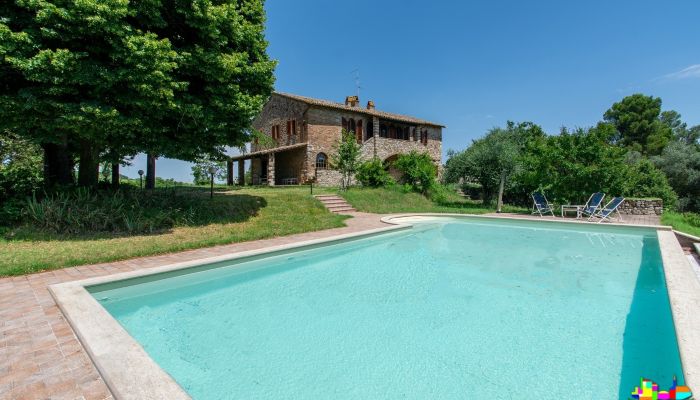 Landhuis te koop 06059 Todi, Umbria,  Italië