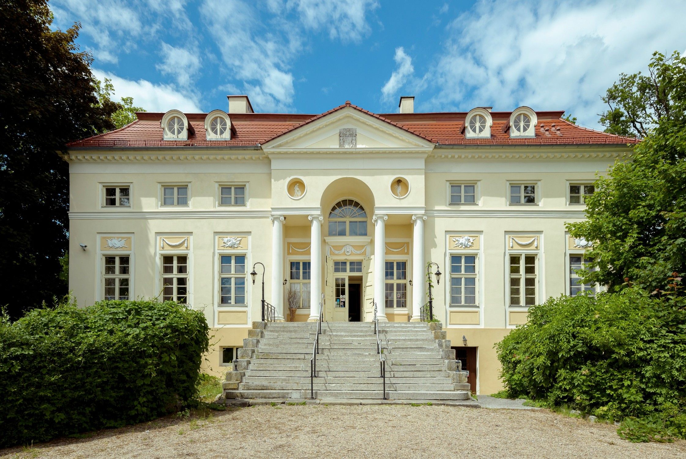 Images Schloss Romberg: Uniek kasteel bij Wrocław, Neder-Silezië